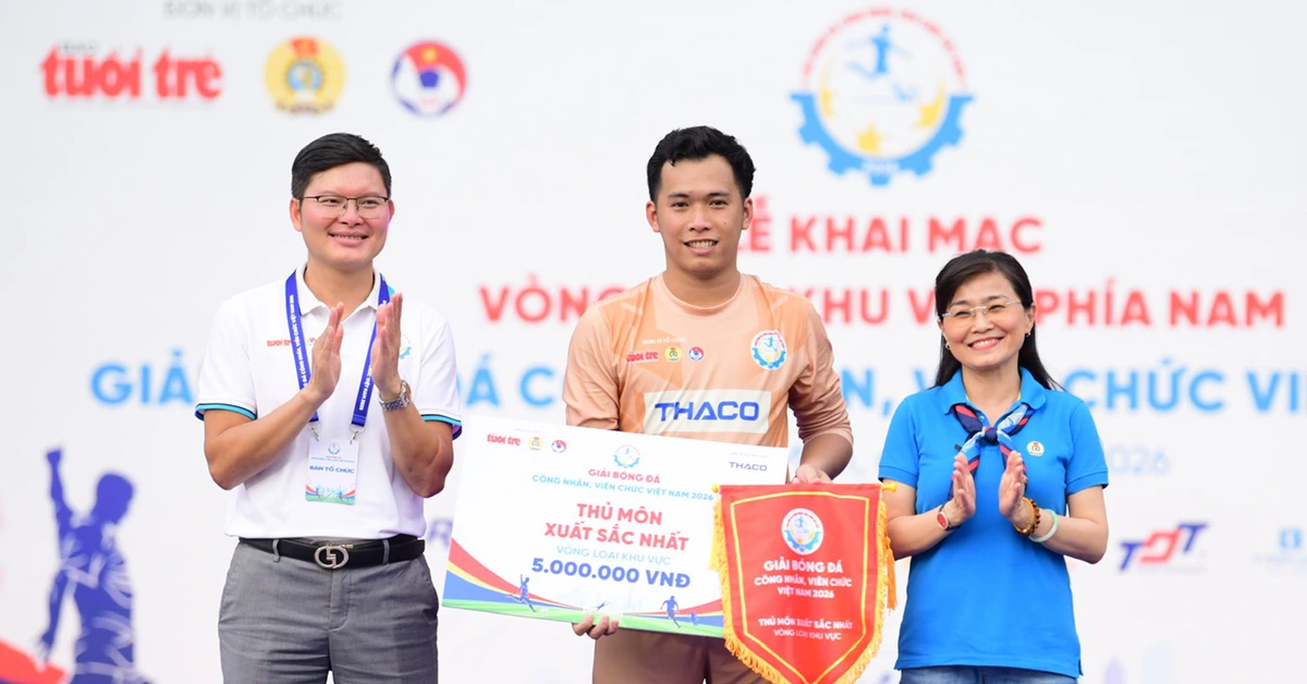 Từ nhân viên điều phối vận tải đến thủ môn xuất sắc nhất Giải bóng đá công nhân, viên chức Việt Nam