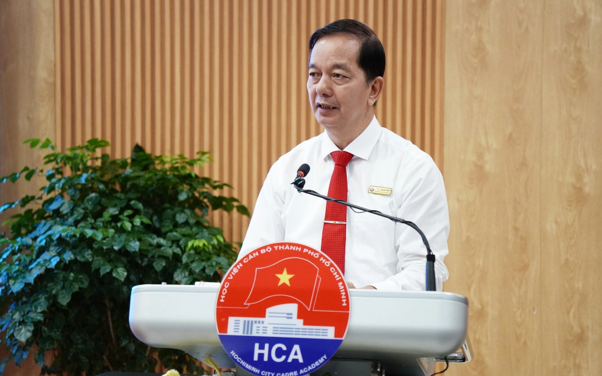 Vietnam: Former official questions promotion of young cadres in two-tier government