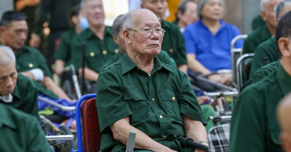 Chủ tịch nước tặng quà người có công dịp 79 năm Ngày Thương binh - Liệt sĩ
