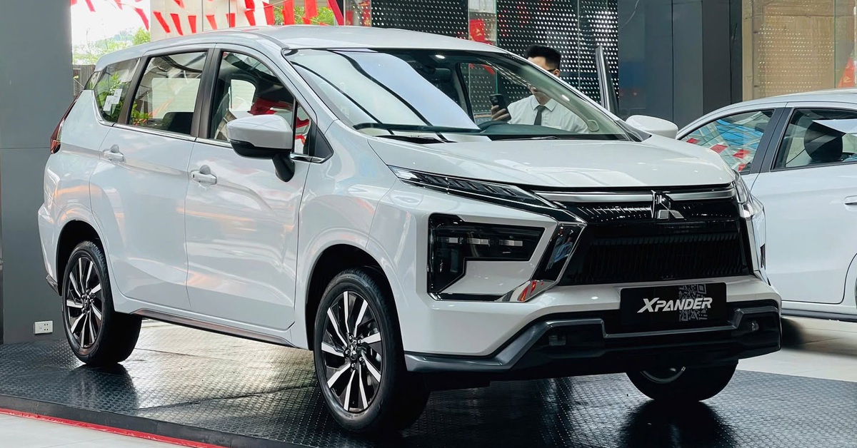 Tin tức giá xe: Mitsubishi Xpander giảm giá lăn bánh tới 85 triệu sau khi lấy lại ngôi đầu phân khúc
