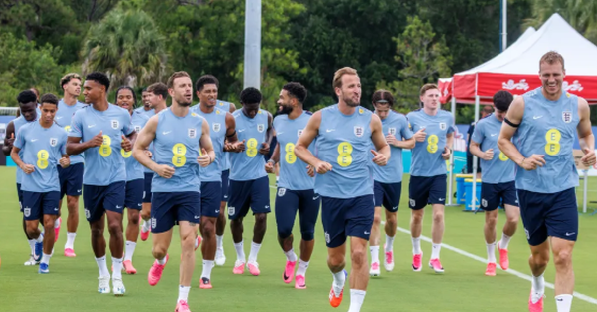 Tuyển Anh bị trộm sạch giày và thiết bị trước ngày ra quân World Cup
