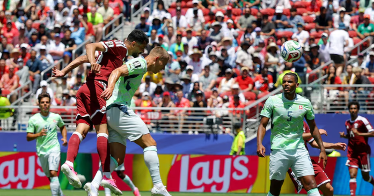 Đội trưởng Qatar bị FIFA tước bàn thắng lịch sử
