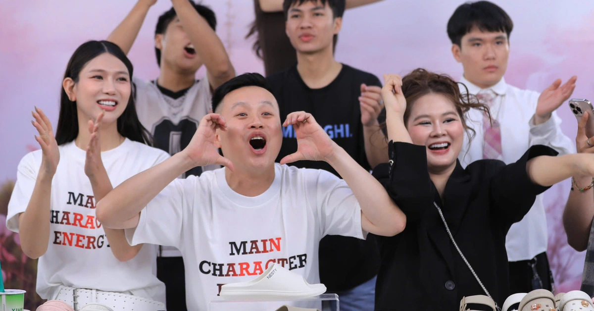 10.000 người xem mega livestream lúc nửa đêm, kéo dài phiên live sang ngày mới