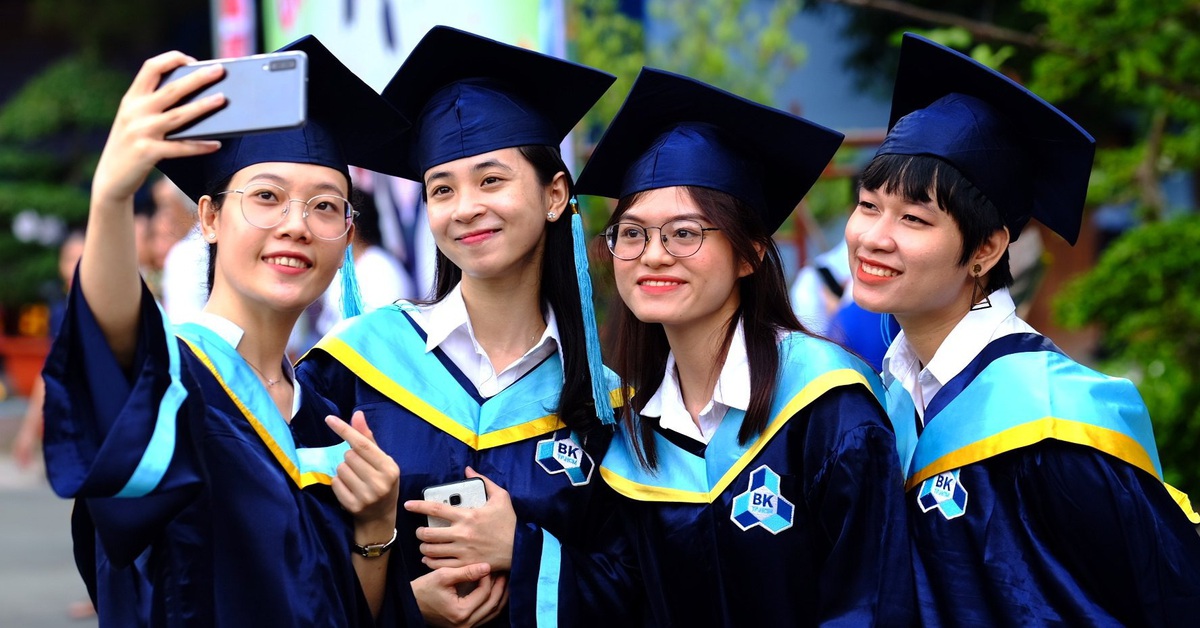 Phải giữ niềm tin vào tấm bằng đại học