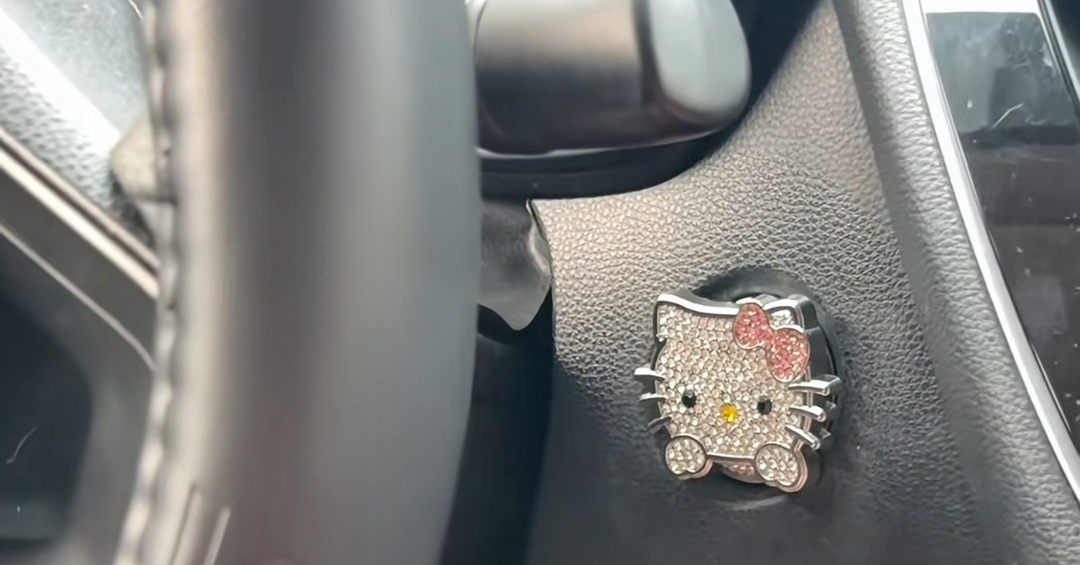Đồ trang trí bé xíu tưởng vô hại lại khiến xe Toyota liên tục báo lỗi