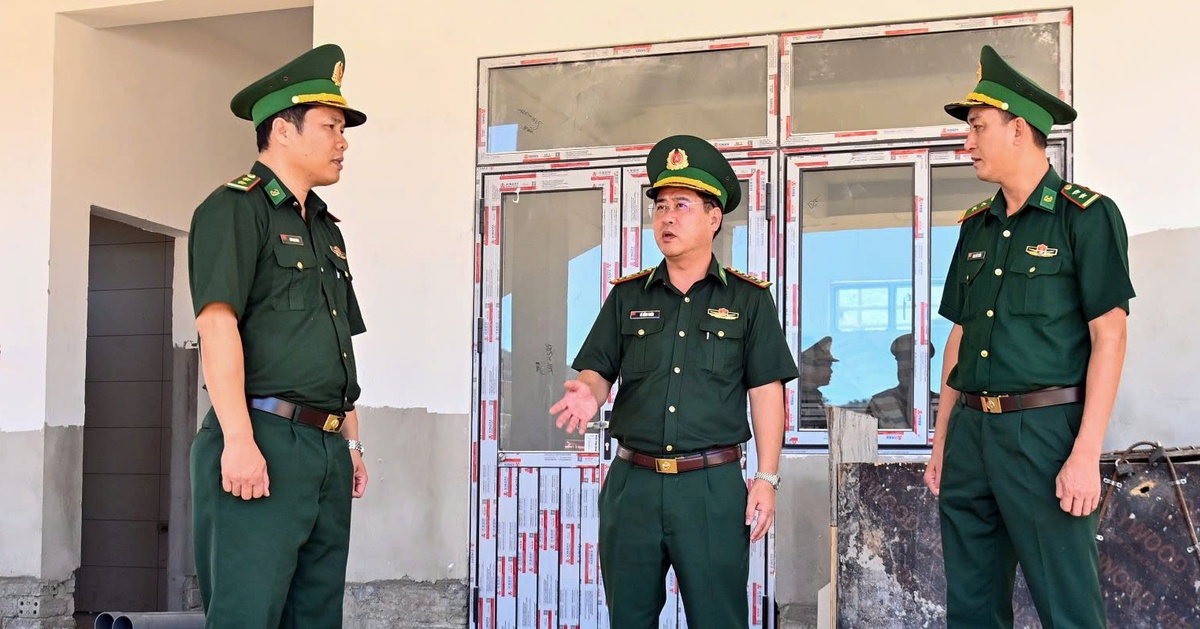 Bộ đội biên phòng Huế ra quân hỗ trợ xây trường nội trú ở vùng biên A Lưới