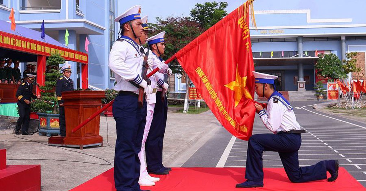 Lời tuyên thệ dưới cờ Tổ quốc