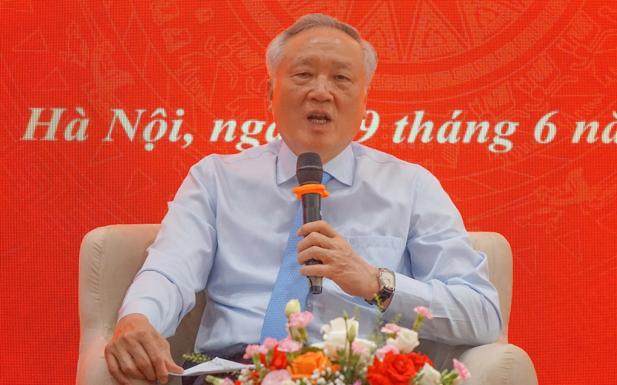 Nguyên Phó thủ tướng thường trực Nguyễn Hòa Bình ra mắt sách về xây dựng Chính phủ liêm chính, kiến tạo