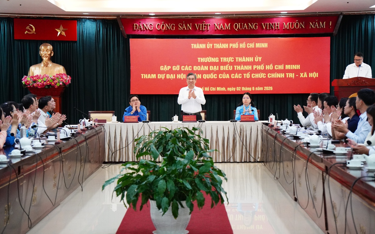 Ho Chi Minh City Meets Delegates Attending National Political-Social Organization Congresses