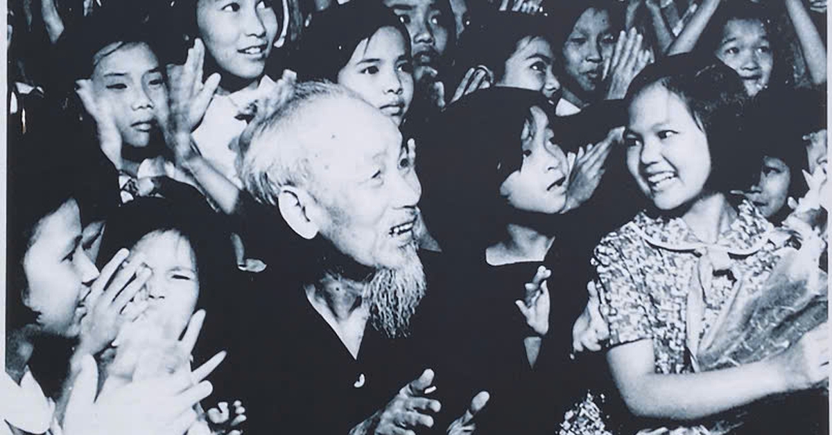 Chiếc túi mang cơm đi công tác của Bác Hồ và lời dặn 'phải trân trọng từng hạt gạo của dân'