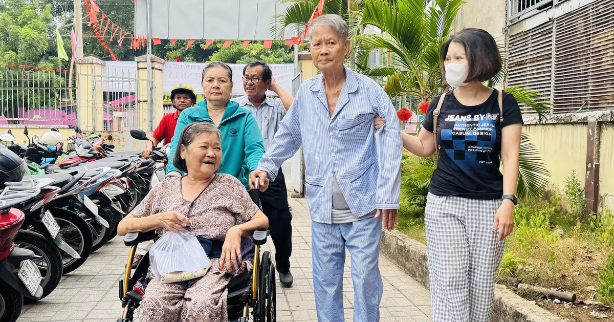 Khi không còn là ‘thành phố trẻ’, TP.HCM thích ứng già hóa dân số ra sao?