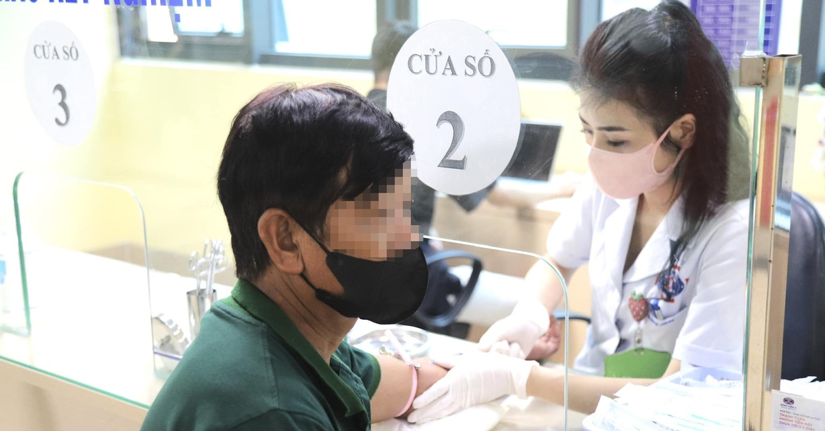 Dấu hiệu ung thư tuyến tiền liệt dễ nhầm với rối loạn tiểu tiện ở người già