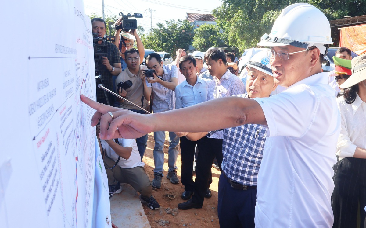 Kiểm tra đường ngàn tỉ, Bí thư Đà Nẵng yêu cầu giải phóng mặt bằng đúng tiến độ