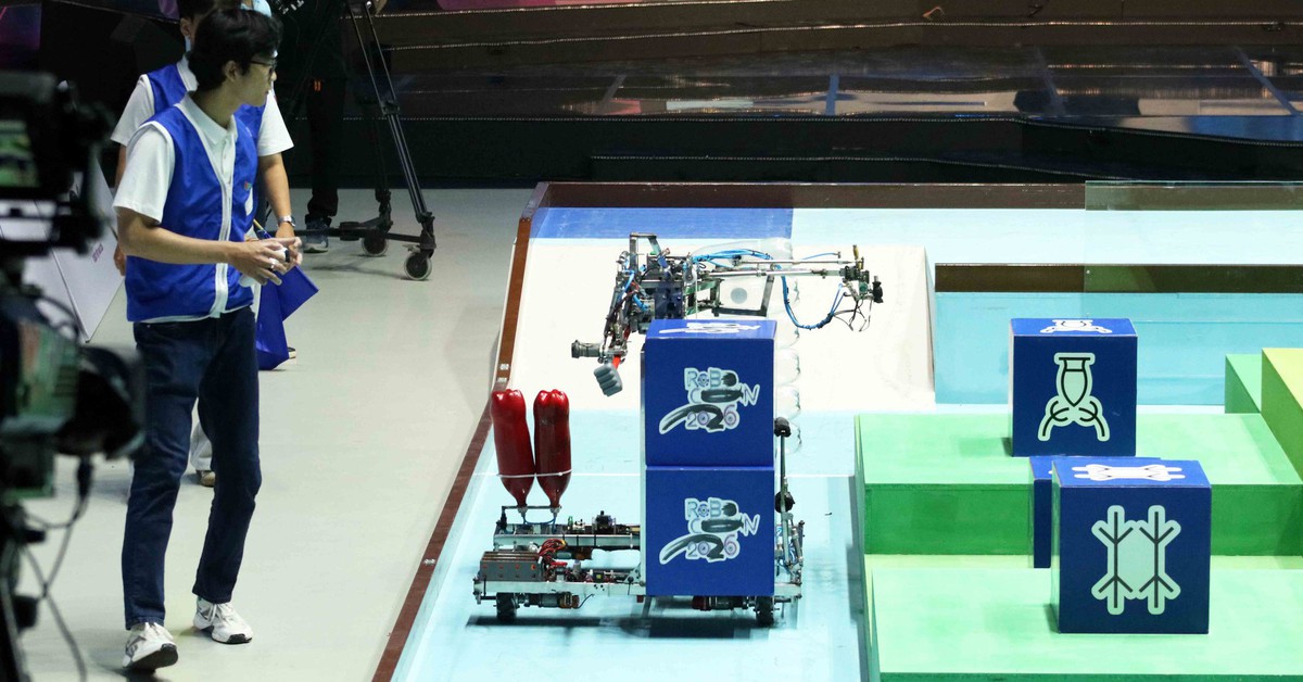 Trường cao đẳng chi 400 triệu đồng cho sinh viên thử nghiệm, tham gia Robocon 2026