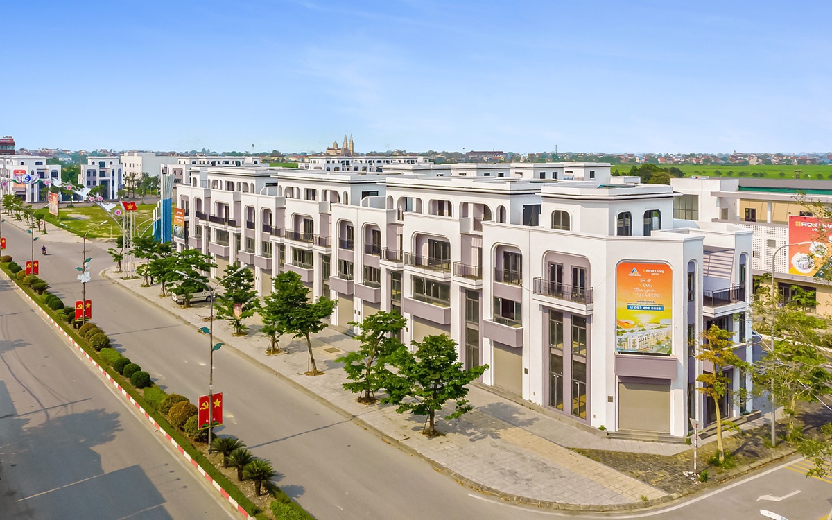 Prime Location: Duc Tho Becomes a Sought-After Commercial Hub