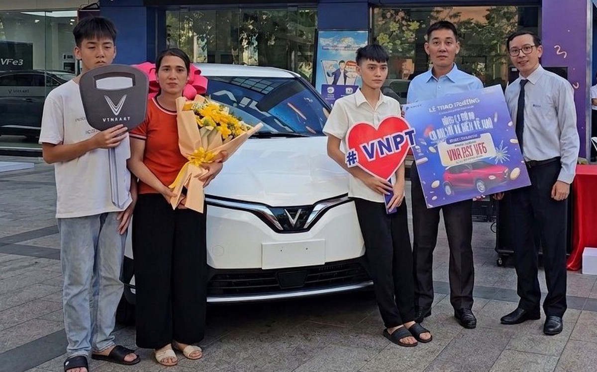 Vượt qua 1,3 triệu thuê bao trong cả nước, người đàn ông nghèo Quảng Trị trúng xe VF5 của VNPT