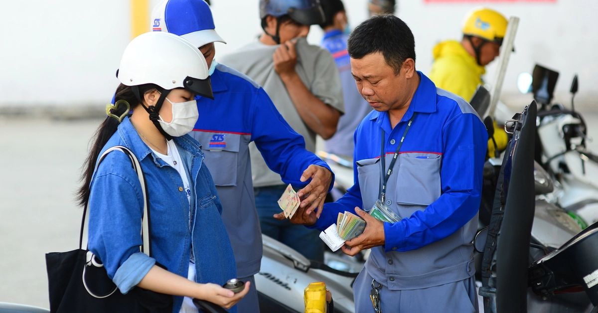 Giá xăng dầu giảm mạnh