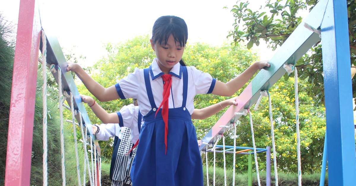 Bạn đọc ủng hộ Thanh Bùi: Trẻ dưới 16 tuổi nên tránh xa mạng xã hội