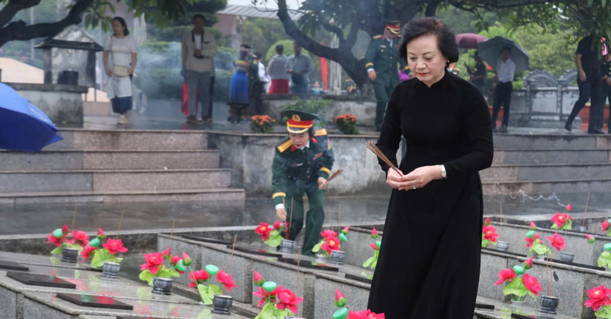 Phó thủ tướng: Dấu hiệu nhỏ nhất cũng không được bỏ qua để đưa các liệt sĩ về quê hương