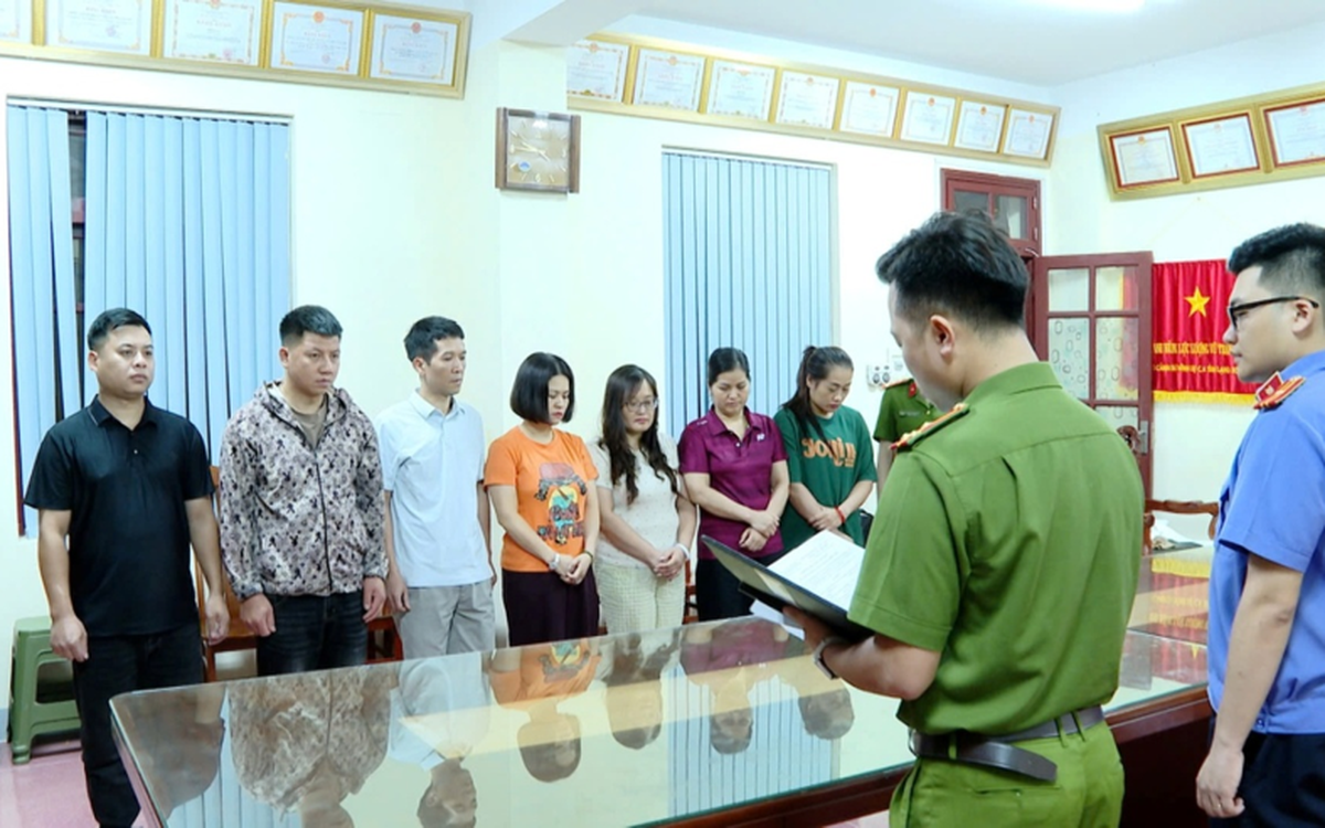 Seven Tam Thanh Heritage Site employees arrested for embezzling nearly $7,800
