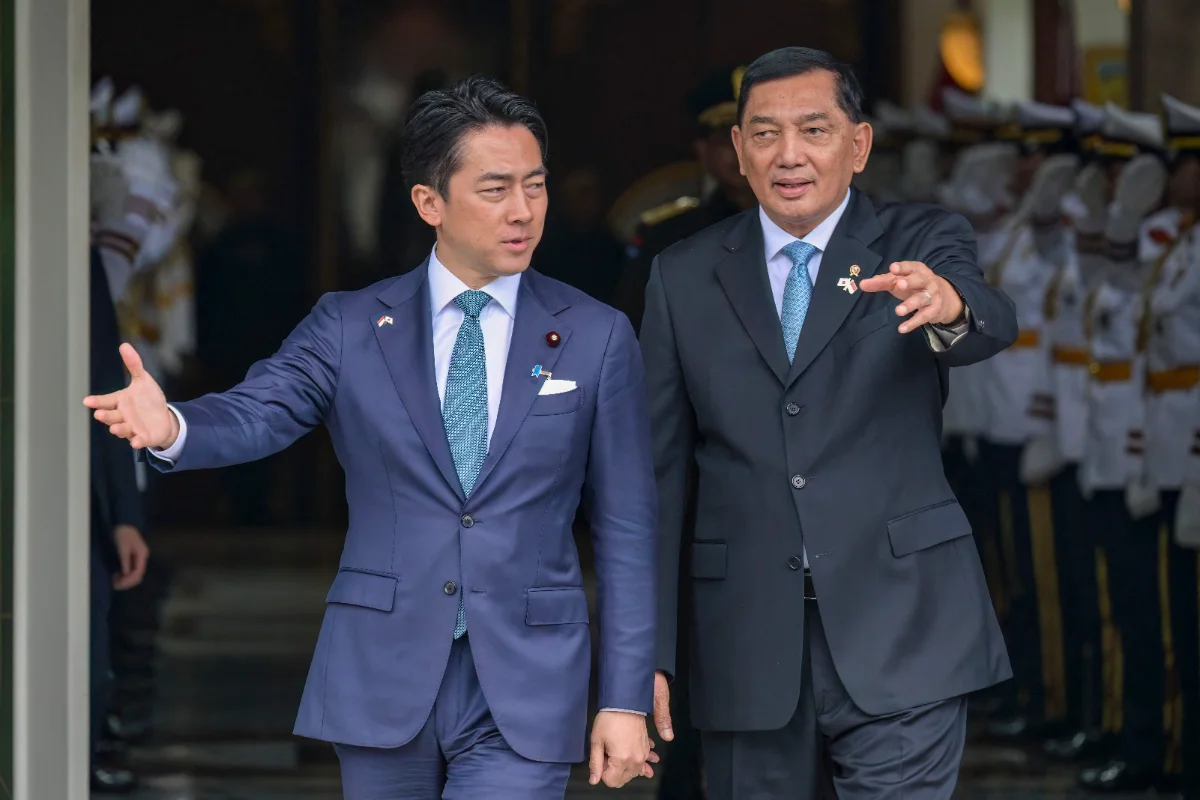 Japan, Indonesia Begin Talks on Destroyer Export Deal