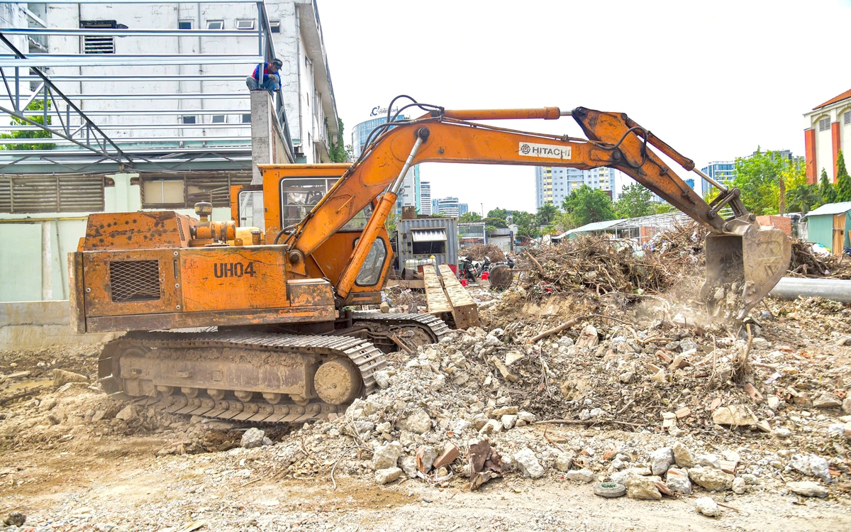 Ho Chi Minh City turns construction debris into green products