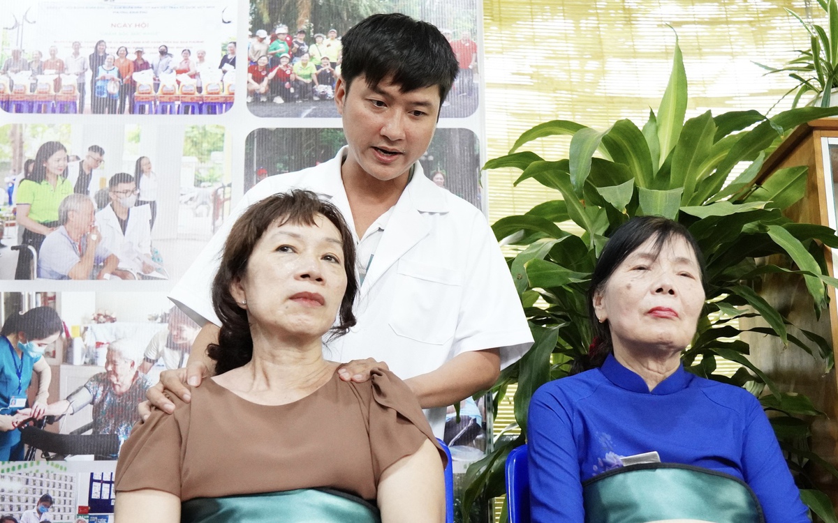 Bình Phú có nhà sinh hoạt cộng đồng người cao tuổi, Xuân Hòa khám sức khỏe miễn phí cho người dân