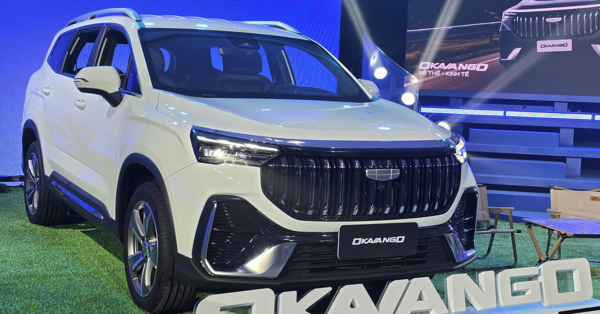 Geely Okavango ra mắt Việt Nam: Giá từ 739 triệu, rẻ hơn Toyota Corolla Cross dù rộng hơn Santa Fe