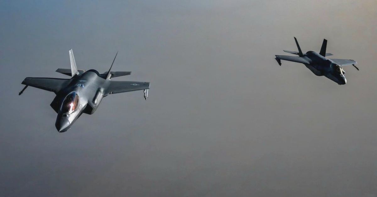Mỹ bắn hạ 2 drone Iran ở eo biển Hormuz, 'đánh cứ đánh, đàm cứ đàm'