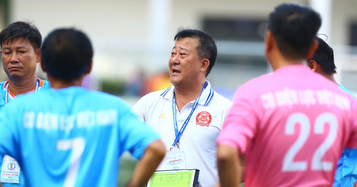 Cựu danh thủ Giang Thành Thông thử sức ở Giải bóng đá công nhân, viên chức Việt Nam