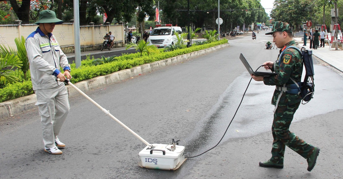 Radar xuyên đất của quân đội vào cuộc, đào 4 rãnh thăm dò tìm mộ tập thể liệt sĩ ở Kon Tum