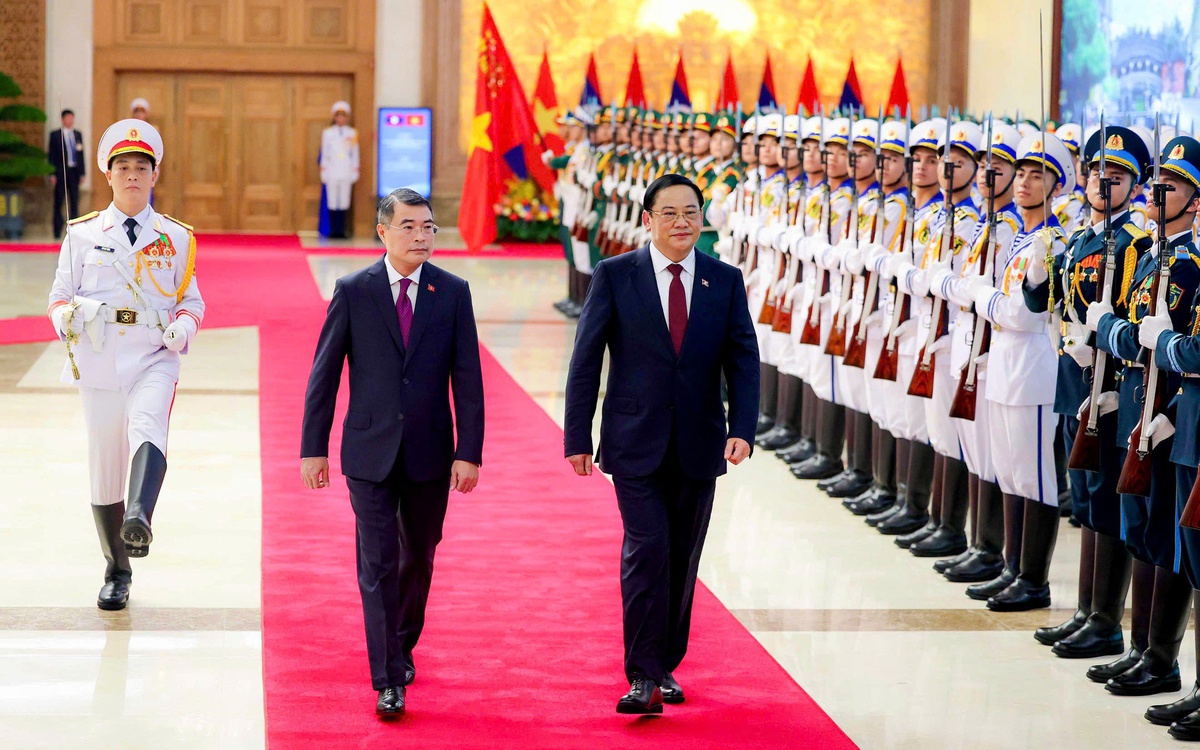 Vietnam welcomes Lao PM, aiming to elevate ties to 'strategic partnership'