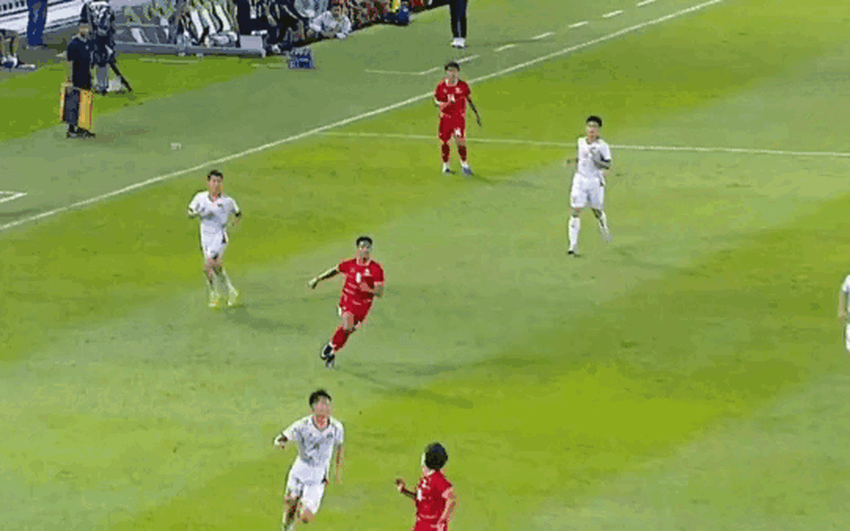 Xem lại quả phạt đền tranh cãi của U19 Việt Nam trước U19 In