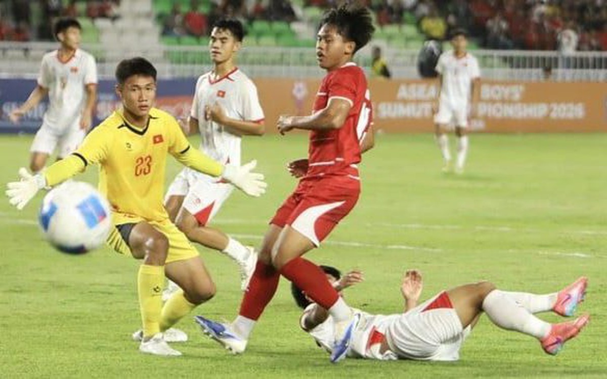 Quả phạt đền phút 90+2 giúp U19 Indonesia đoạt tấm vé vào bá