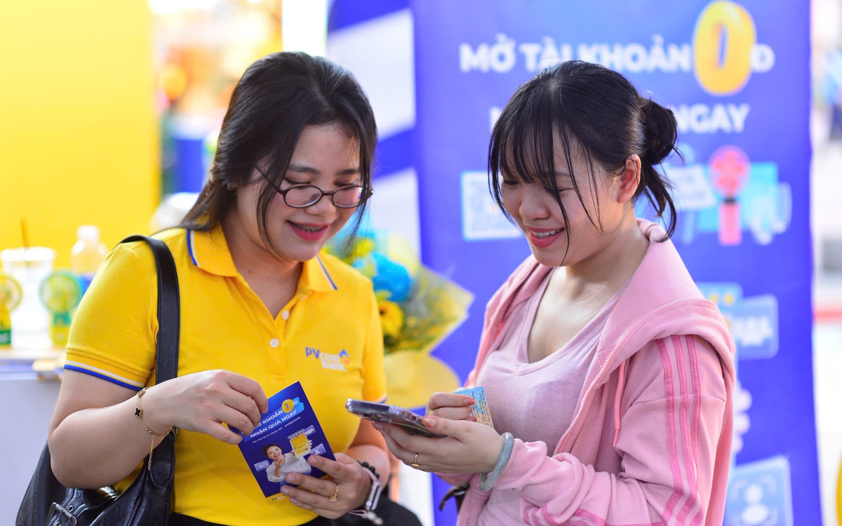 PVcomBank áp đảo, mở mới được 1.100 tài khoản trong Lễ hội Tài chính số 2026