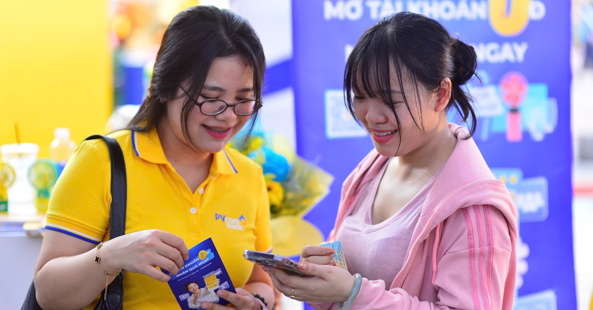 PVcomBank áp đảo, mở mới được 1.100 tài khoản trong Lễ hội Tài chính số 2026