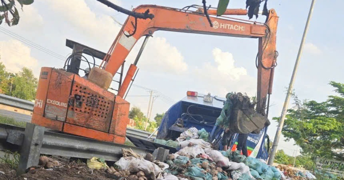 Phường Tân Tạo thu gom 60 tấn rác trong 3 ngày ra quân dọn vệ sinh môi trường