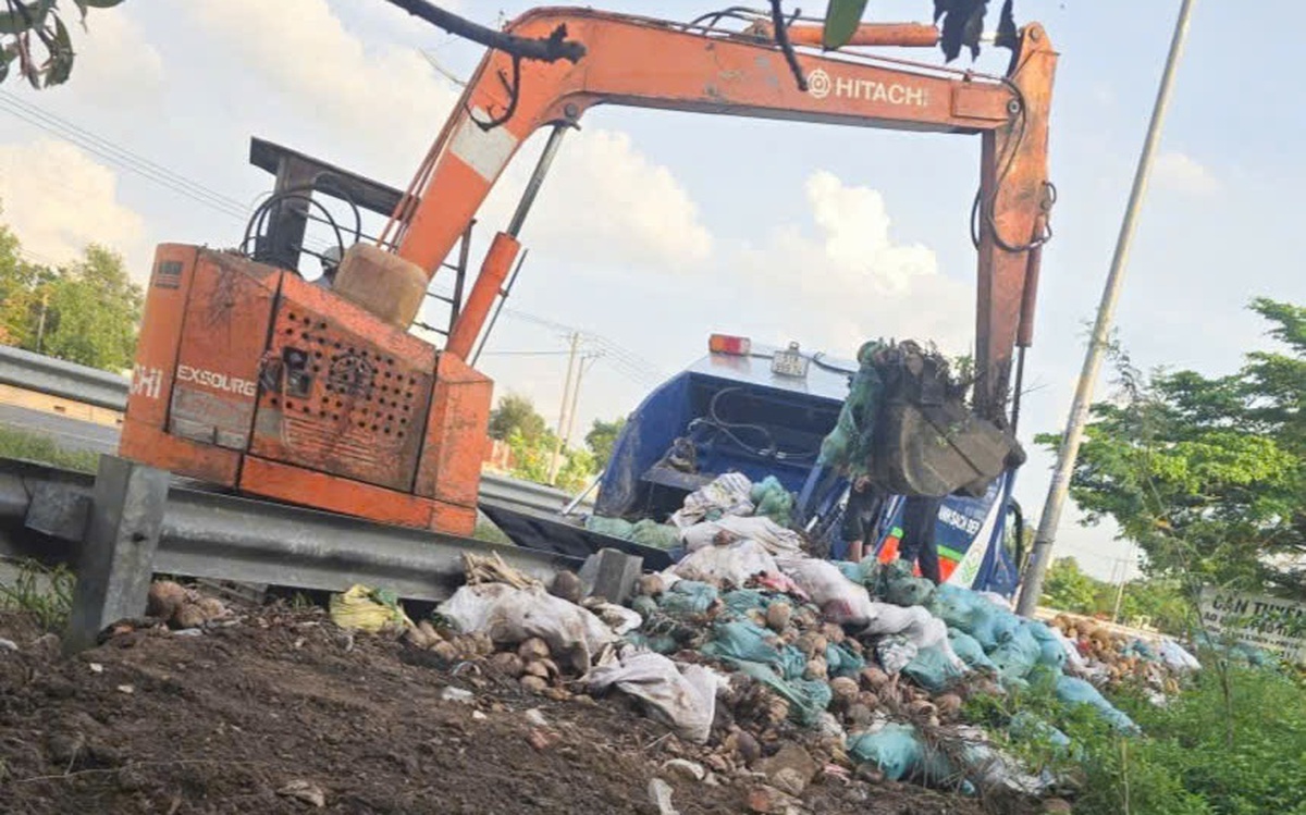 Phường Tân Tạo thu gom 60 tấn rác trong 3 ngày ra quân dọn vệ sinh môi trường