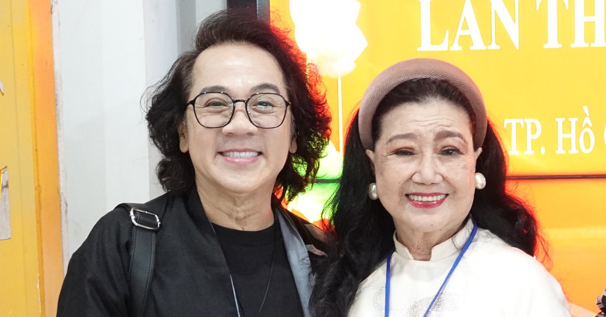 NSND Kim Cương là đại biểu lớn tuổi nhất Đại hội Sân khấu TP.HCM lần thứ nhất