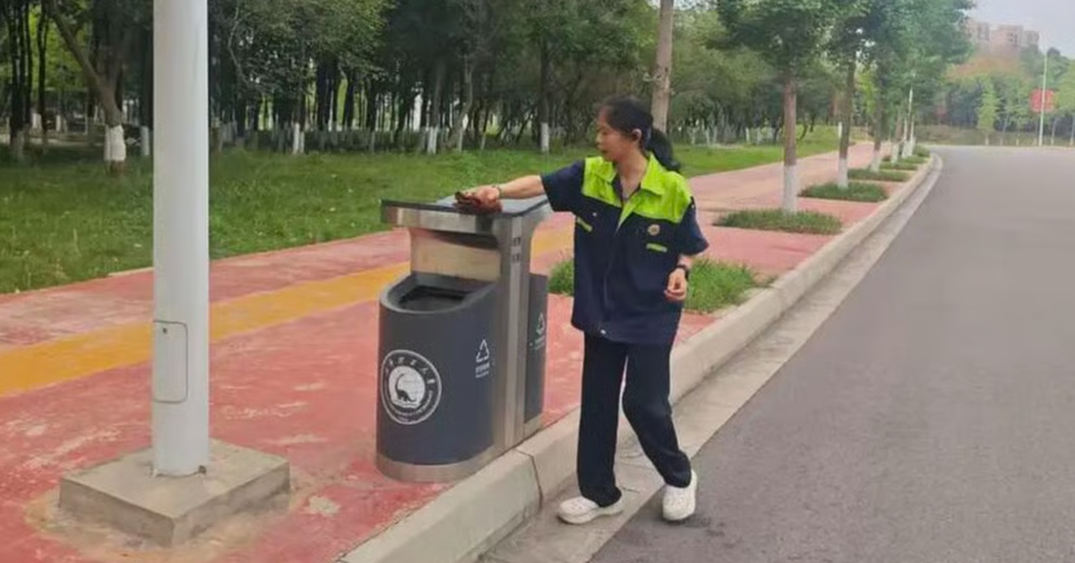 Nữ lao công Trung Quốc đỗ thạc sĩ sau một năm tự học