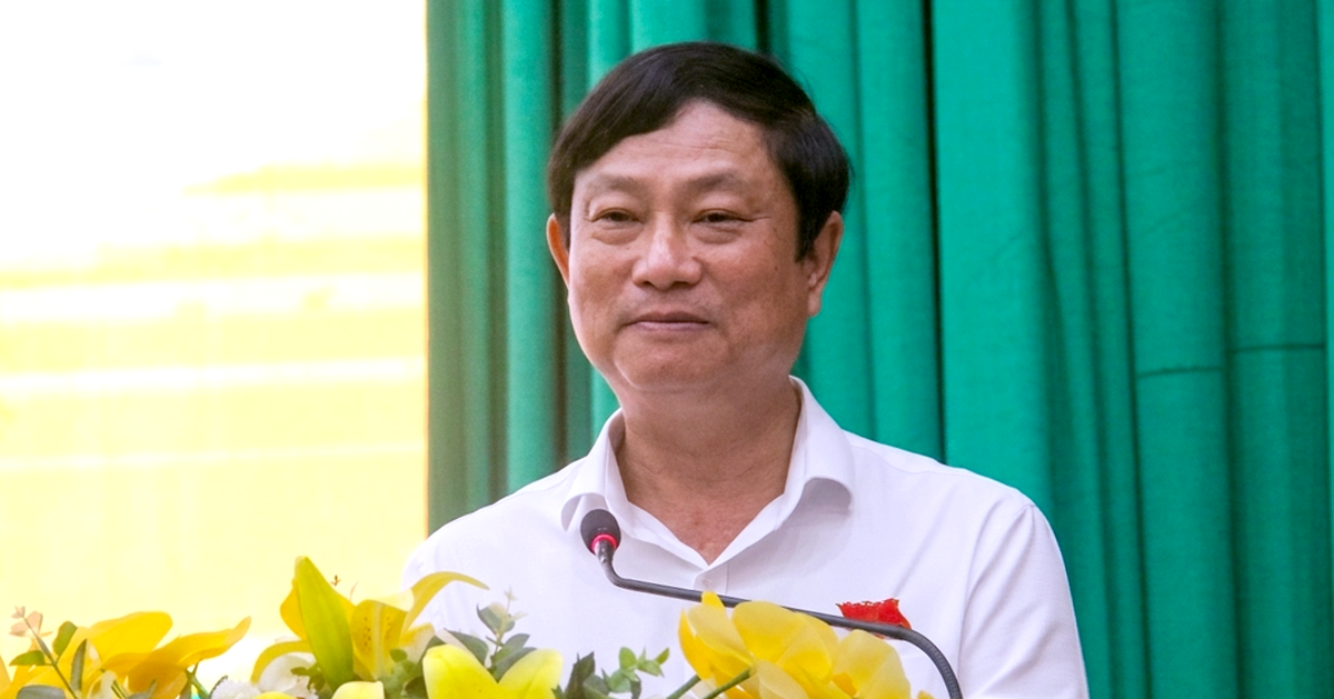 TP.HCM sắp miễn phí vé xe buýt, ưu tiên xây trường ở 42 'điểm nóng'