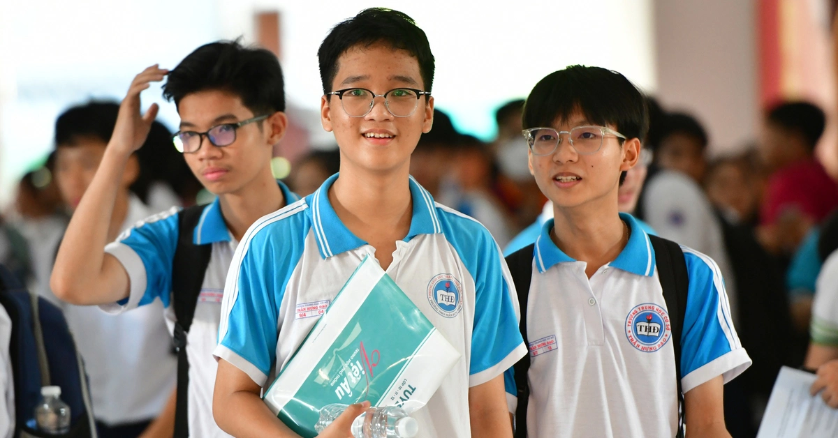 Cấp học bổng 100% cho học sinh Trường phổ thông Năng khiếu