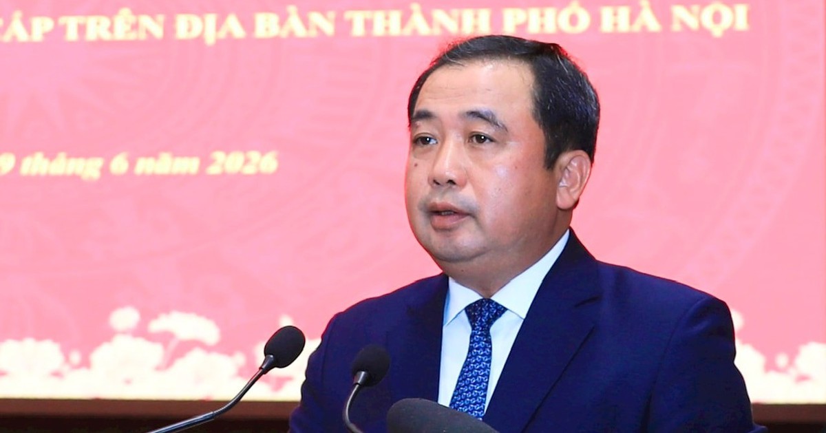 Bí thư Thành ủy Hà Nội Trần Đức Thắng: Không được bắt dân nộp lại giấy tờ đã có trên hệ thống