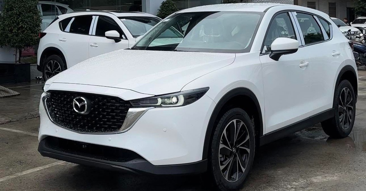Tin tức giá xe: Hàng loạt SUV giảm giá sâu, có mẫu hạ tới hơn 300 triệu đủ mua ô tô mini mới