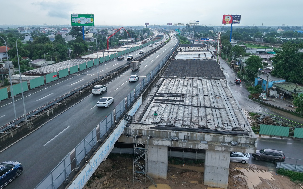 Tăng tốc kết nối sân bay Long Thành: Những hình ảnh mới nhất của Tuổi Trẻ trên đại công trường