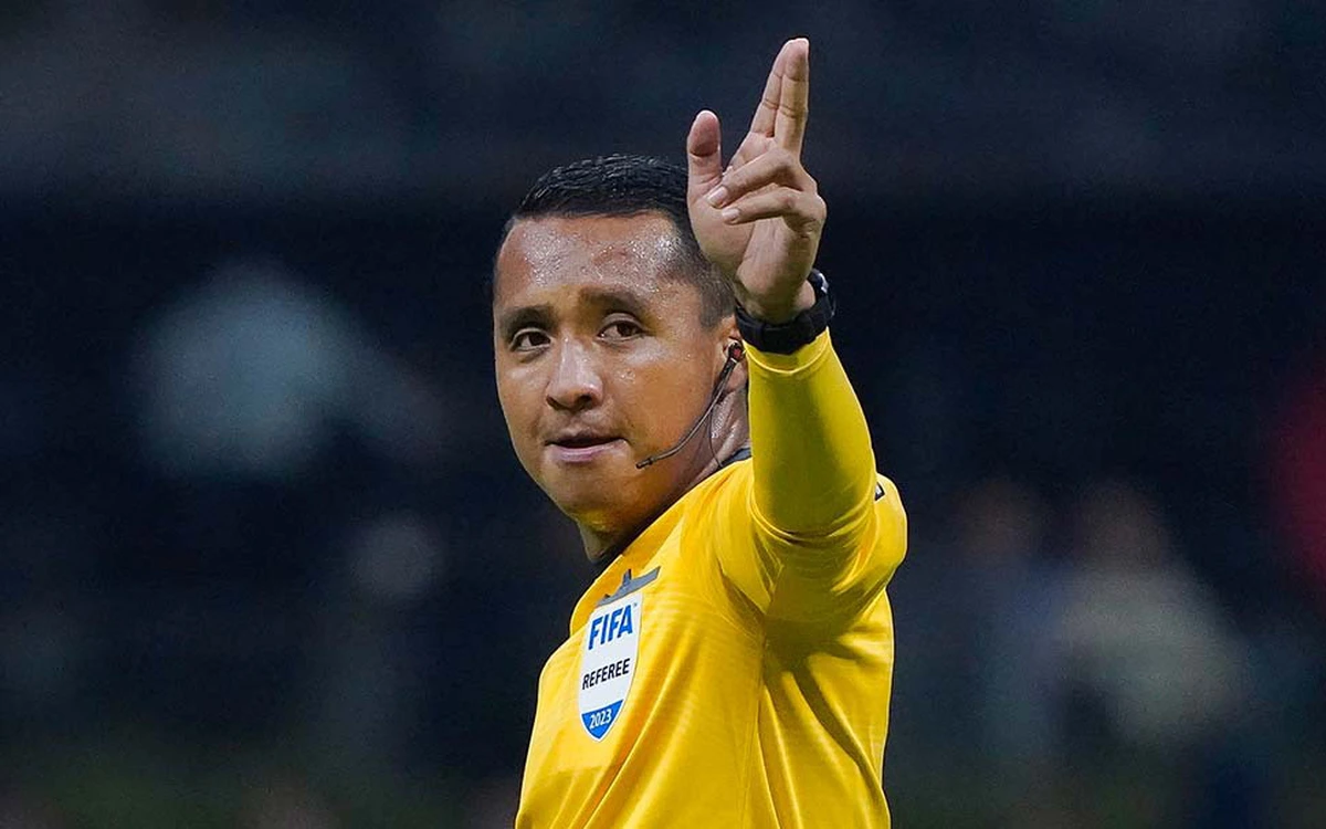 FIFA ra lựa chọn khó hiểu về trọng tài điều khiển trận Pháp - Tây Ban Nha