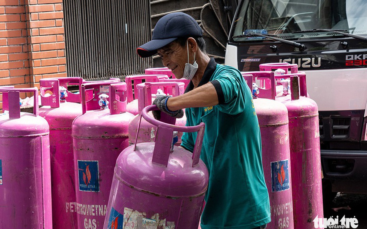 Cùng loại 12kg nhưng giá gas nhiều thương hiệu lại chênh nhau đến 145.000 đồng?