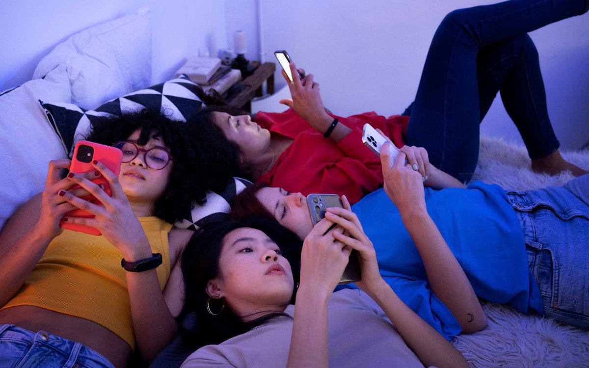 Anh đề xuất 'giờ giới nghiêm' xài mạng xã hội cho thanh thiếu niên 16-17 tuổi