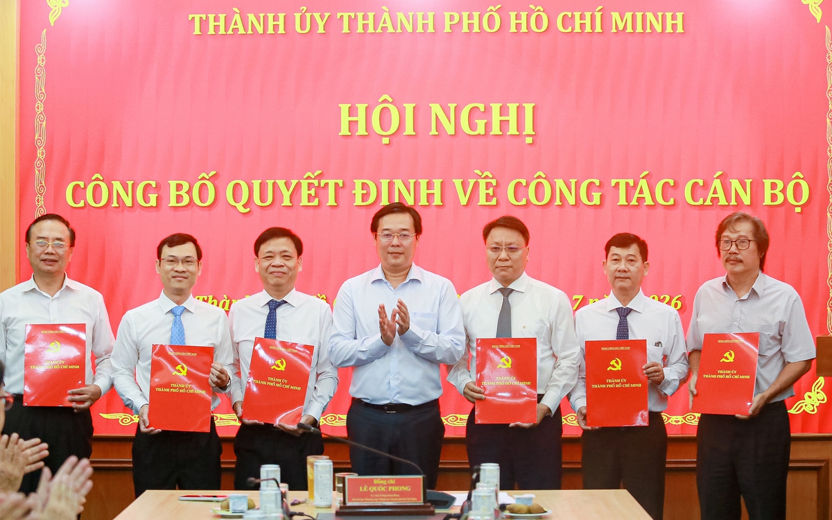 Thành ủy TP.HCM tiếp nhận 6 cán bộ về Ban Nghiên cứu phát triển