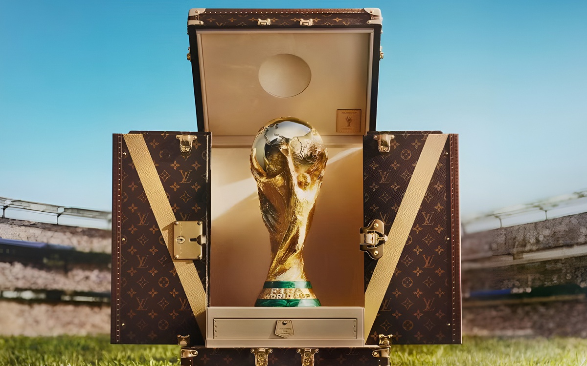 Louis Vuitton ra mắt rương đựng cúp vô địch World Cup 2026